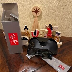 Ray-Ban Black Sunglasses with Case